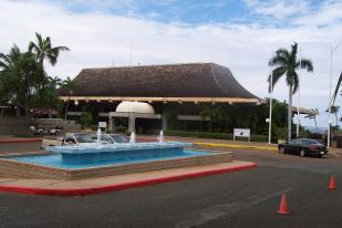 MakahaResort2.jpg (12235 bytes)